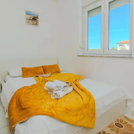 With Parking Space - 18541 Appartement Vir