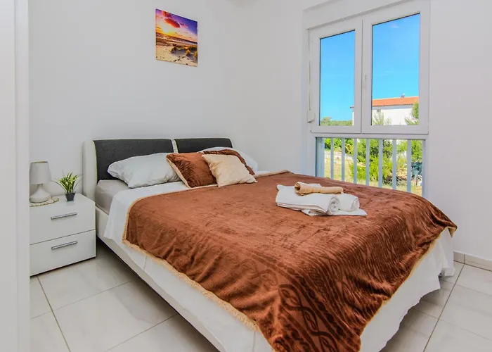 With Parking Space - 18541 アパート