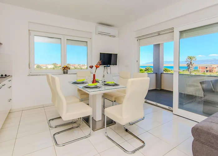 アパート With Parking Space - 18541 *